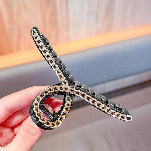 Elegant Pearl Hair Claw