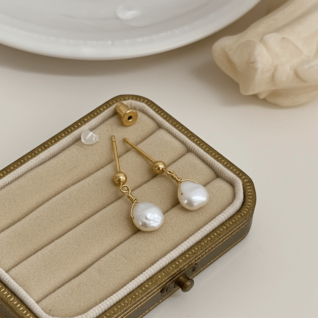 Elegant Gold-Plated Freshwater Pearl Drop Stud – Minimalist Luxury Jewelry for Sensitive Skin